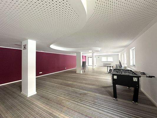 Geräumiger Gemeinschaftsraum