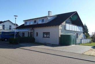 die vordere Hausansicht