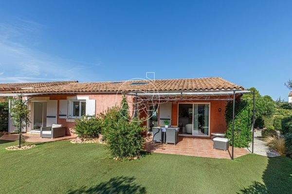 Haus in Roquebrune-sur-Argens