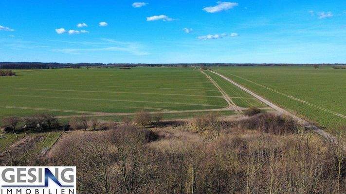 herrliche Feldrandlage  