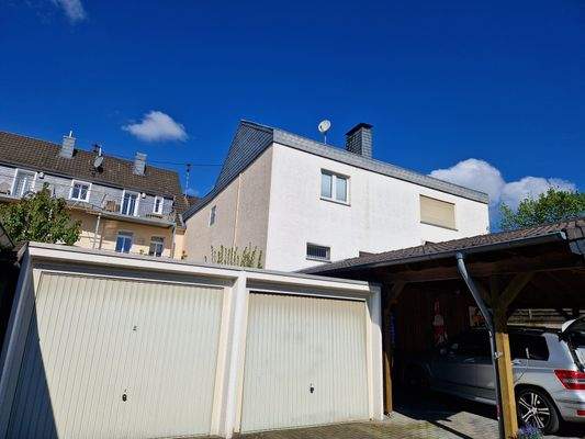 2473 Wohn-/Geschäftshaus in Much