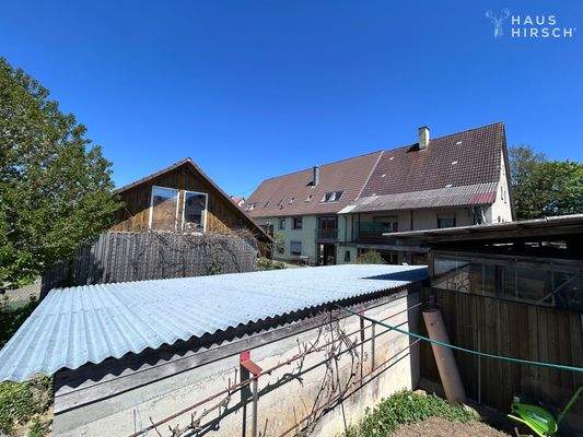 Haus Rückseite mit Schuppen