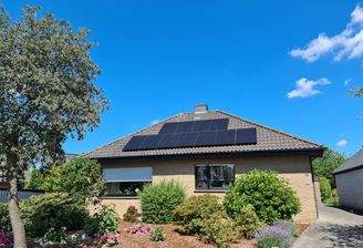 Haus Frontansicht.jpg