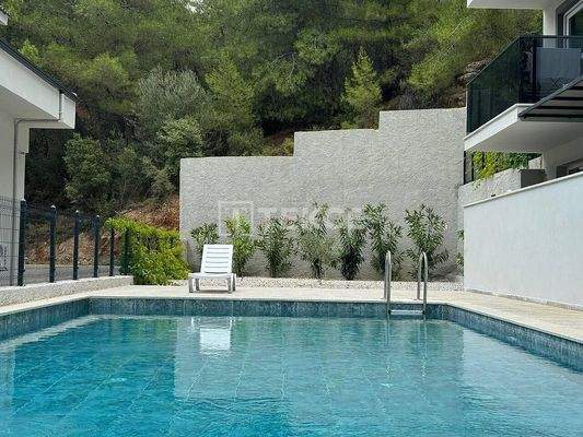 1-Bedroom Ground-Floor Apartment in a Complex in Fethiye Muğla