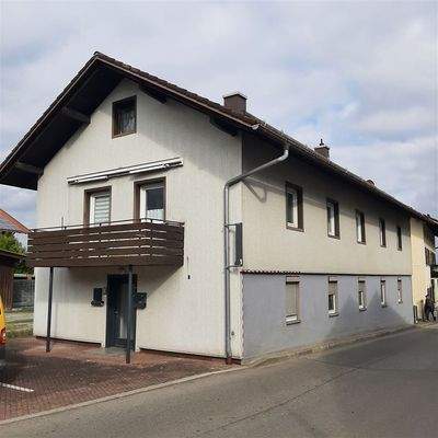 3 Familienhaus  mit 3 vermieteten Wohnungen