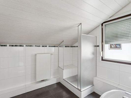 Badezimmer Ansicht DG 