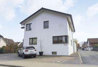 Eingang___Parkplätze