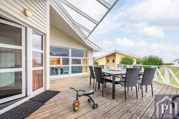 Große Terrasse mit Ostsseeblick