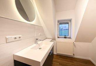 Badezimmer-Dachgeschoss