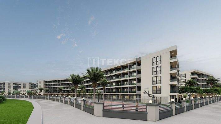 Properties in Complex with Pool Near the Sea in Tömük Mersin