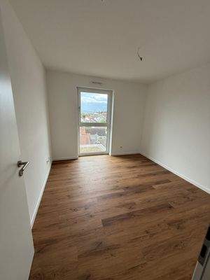 Leeres Zimmer mit Holzboden