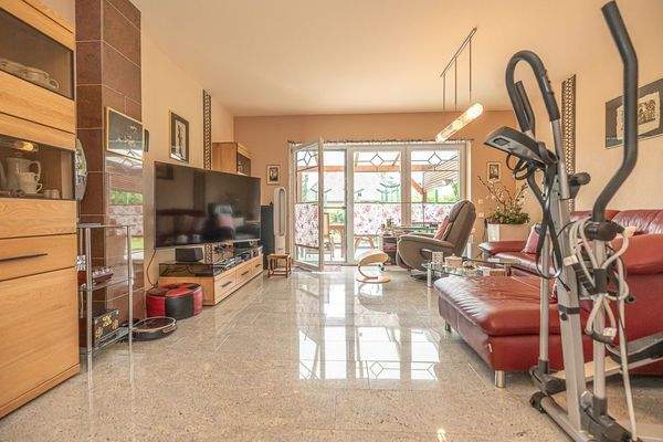 Wohn-/Esszimmer (EG)