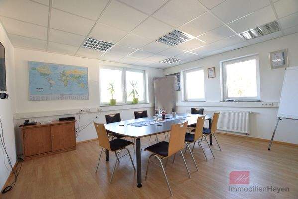 Gebäude 2 Besprechungszimmer 3.OG