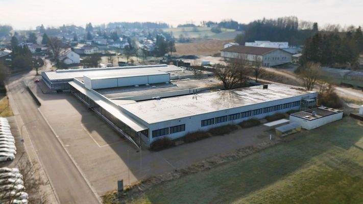 Industriestr. ( Halle 1-4)