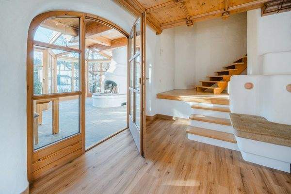  ... mit hochwertigem Vinylboden.