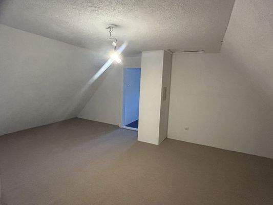 Größerer Raum unterm Dach