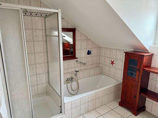 OG Tageslicht-Bad,linke Seite