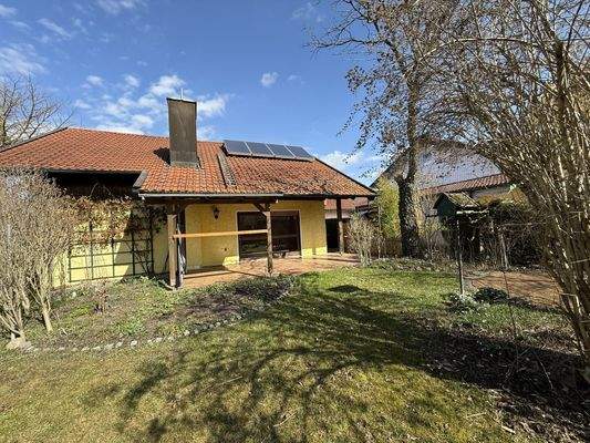 südlich gelegener Garten