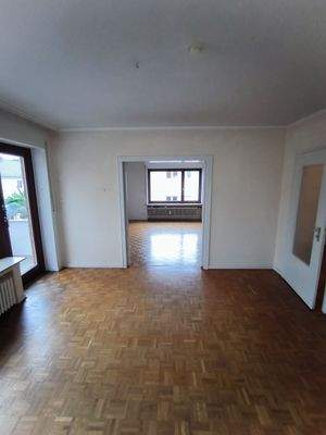 10. zwei verbundene Zimmer.jpg