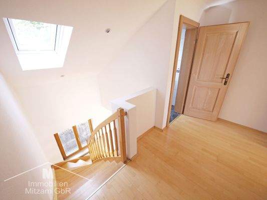 Trppenaufgang  zum DG