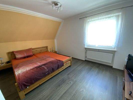 Schlafzimmer im DG