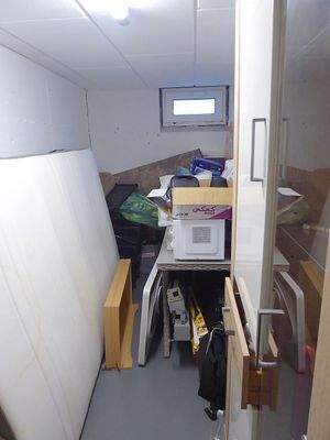 Kellerraum mit Fenster