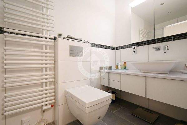 Einlieger - Bad (Blick 1)