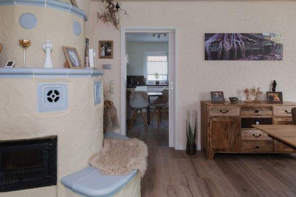 Ansicht vom Wohn -Essbereich in die Küche im EG