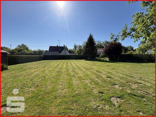 Großzügiges Wohnbaugrundstück