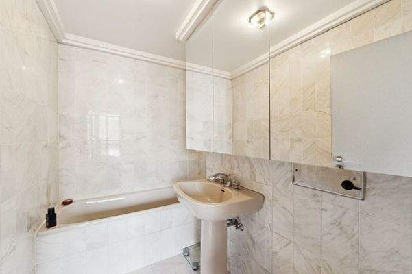 ... und Badezimmer en Suite