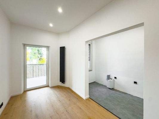 Heller Wohn- und Essbereich