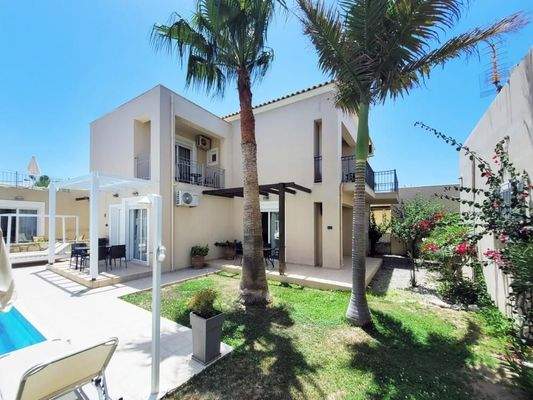 Kreta, Nopigia: 3-Zimmer-Wohnung in Anlage mit Pool nahe Strand zu verkaufen