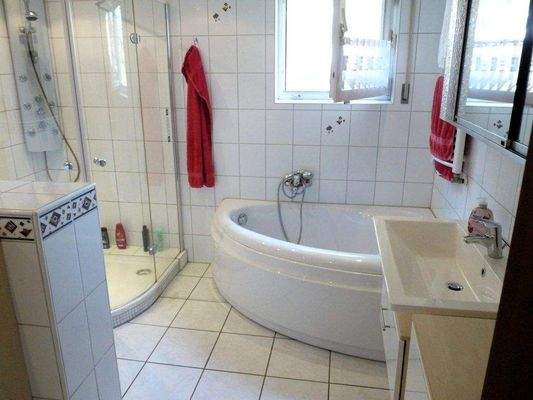 10 UG Bad, Bild 1.JPG