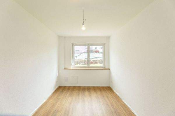 Kind I sanierte Wohnung EG rechts