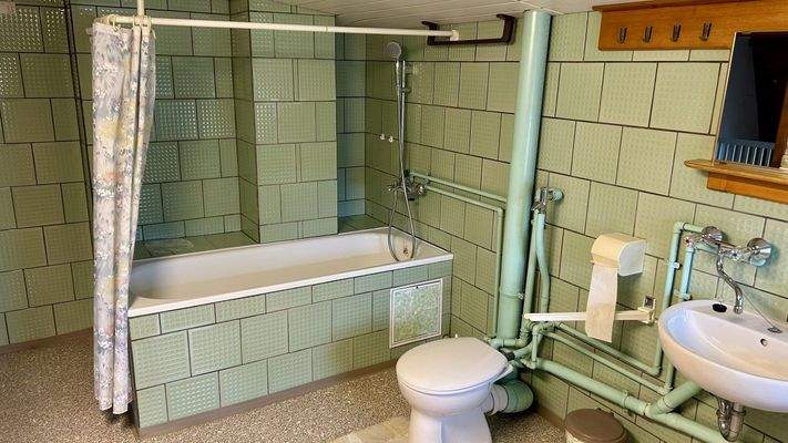 Badezimmer im Dachgeschoss