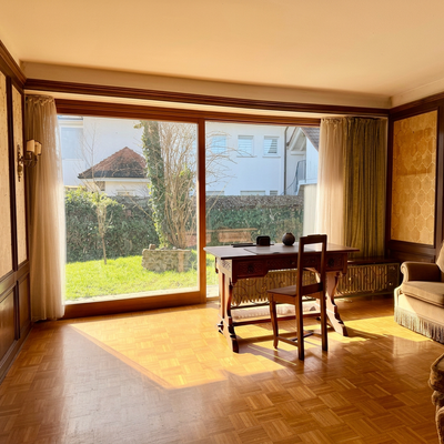 Großzügiges Wohnzimmer