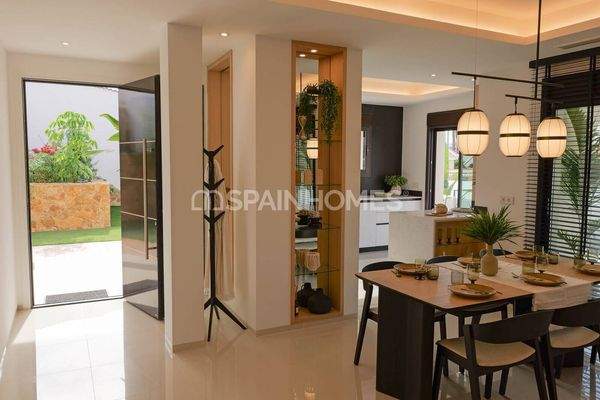 Villa with Pool and Solarium in Ciudad Quesada