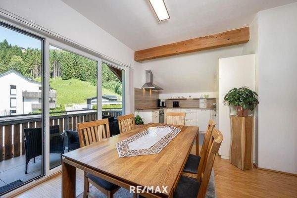 Essbereich mit Küche