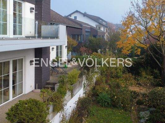 Ruhiger Garten zum Entspannen