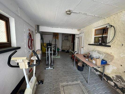 23 Stellplatz Garage.JPEG