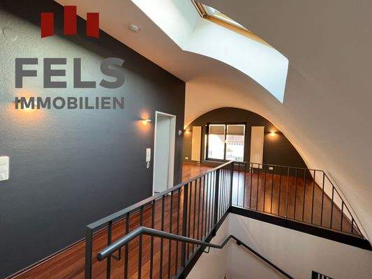 Traumhafte 2 Zi DG ETW