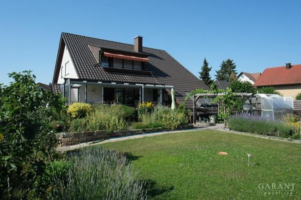 Ansicht-vom-Garten