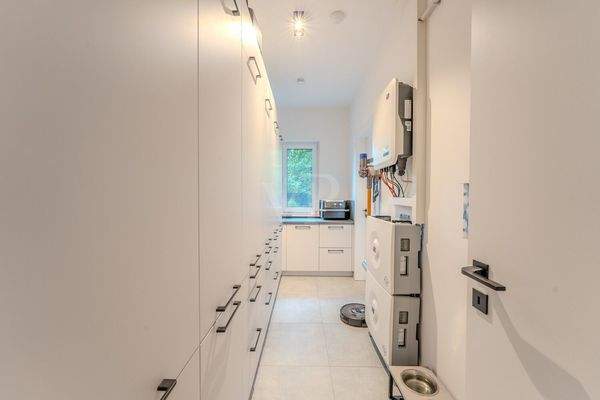 HWR / Technik / Einbauschränke