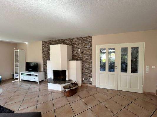 1020098_0_Wohnzimmer mit Eingangstür vom Flur.jpeg