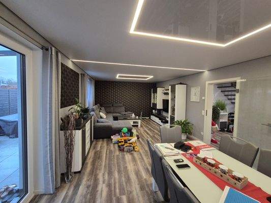 EG: Wohnen und Essen