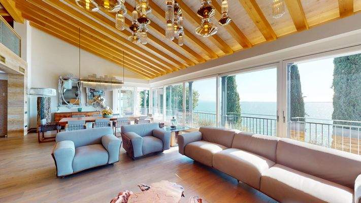 NA-072-17-Villa-di-lusso-vista-lago-a-Padenghe-del