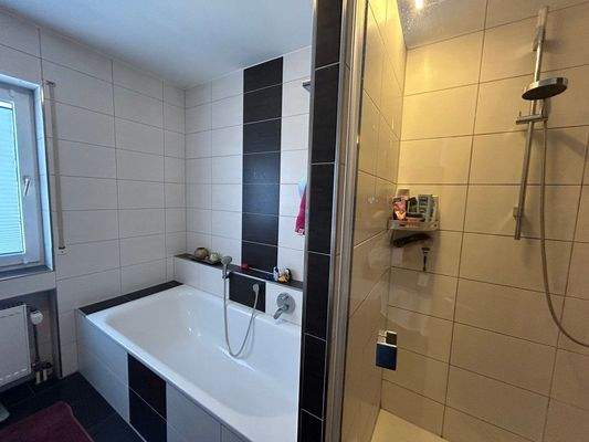 Badezimmer (EG-Wohnung)