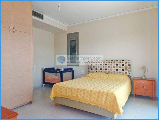 89f0e59faf0b41e6bd41e351f44f9d3a-original