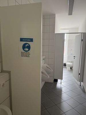 Herren Toiletten.jpg