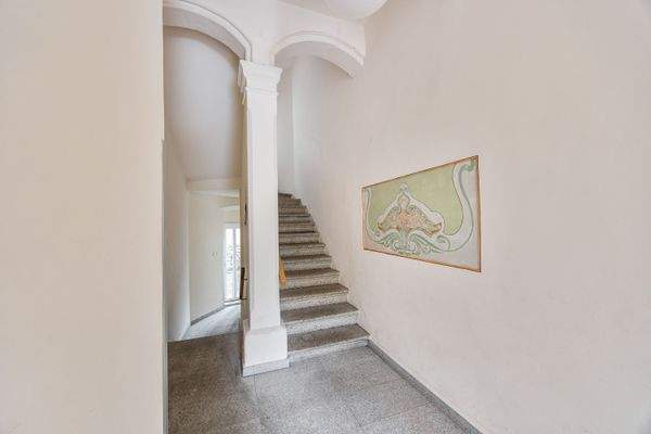 Historischer Stil, solide Substanz - ein Gemeinschaftsbereich, der nicht nur verbindet, sondern beeindruckt